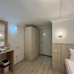 Le Safran Palace Hotel 3*