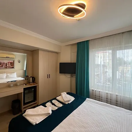 Le Safran Palace