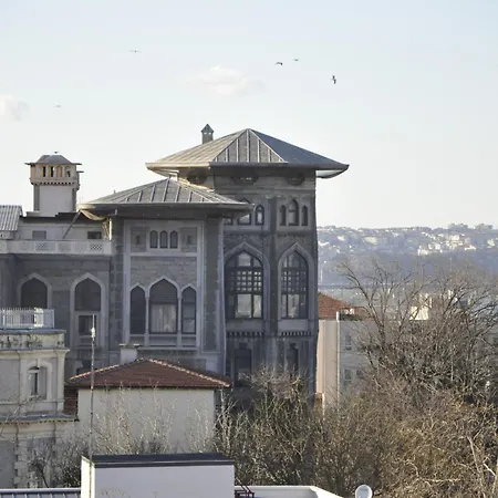 Le Safran Palace