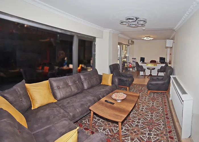 Le Safran Palace Hotell 3*