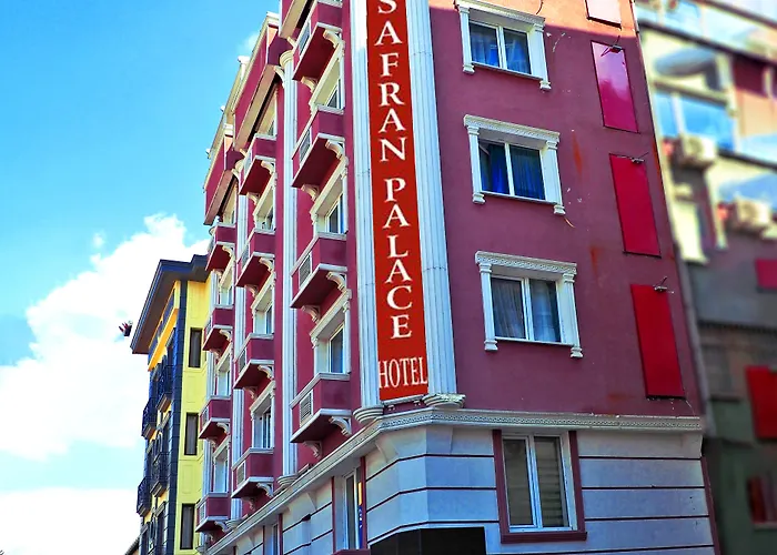 Le Safran Palace Hotell 3*